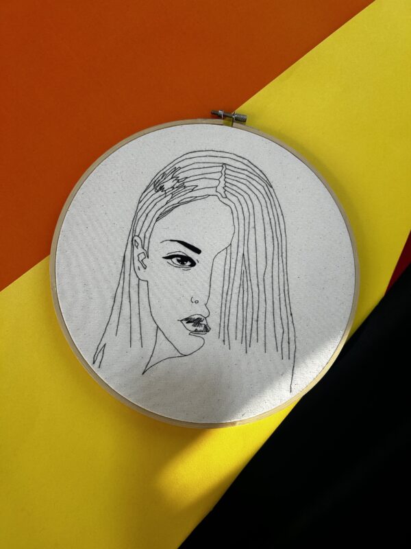 Hand Embroidery – Art with a Personal Touch التطريز اليدوي – فن بلمسة شخصية