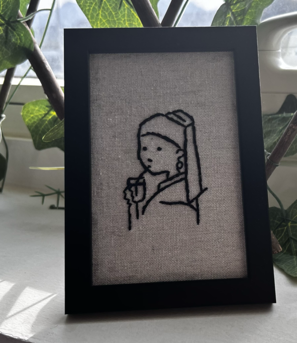 التطريز اليدوي، فنون يدوية، مشغولات مطرزة، هدايا بالتطريز، تصاميم يدوية، تطريز مخصص، اكسسوارات مطرزة.